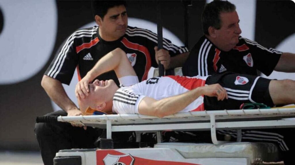 El fútbol se está rompiendo feo